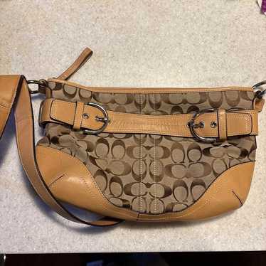 Coach shoulder bag beige