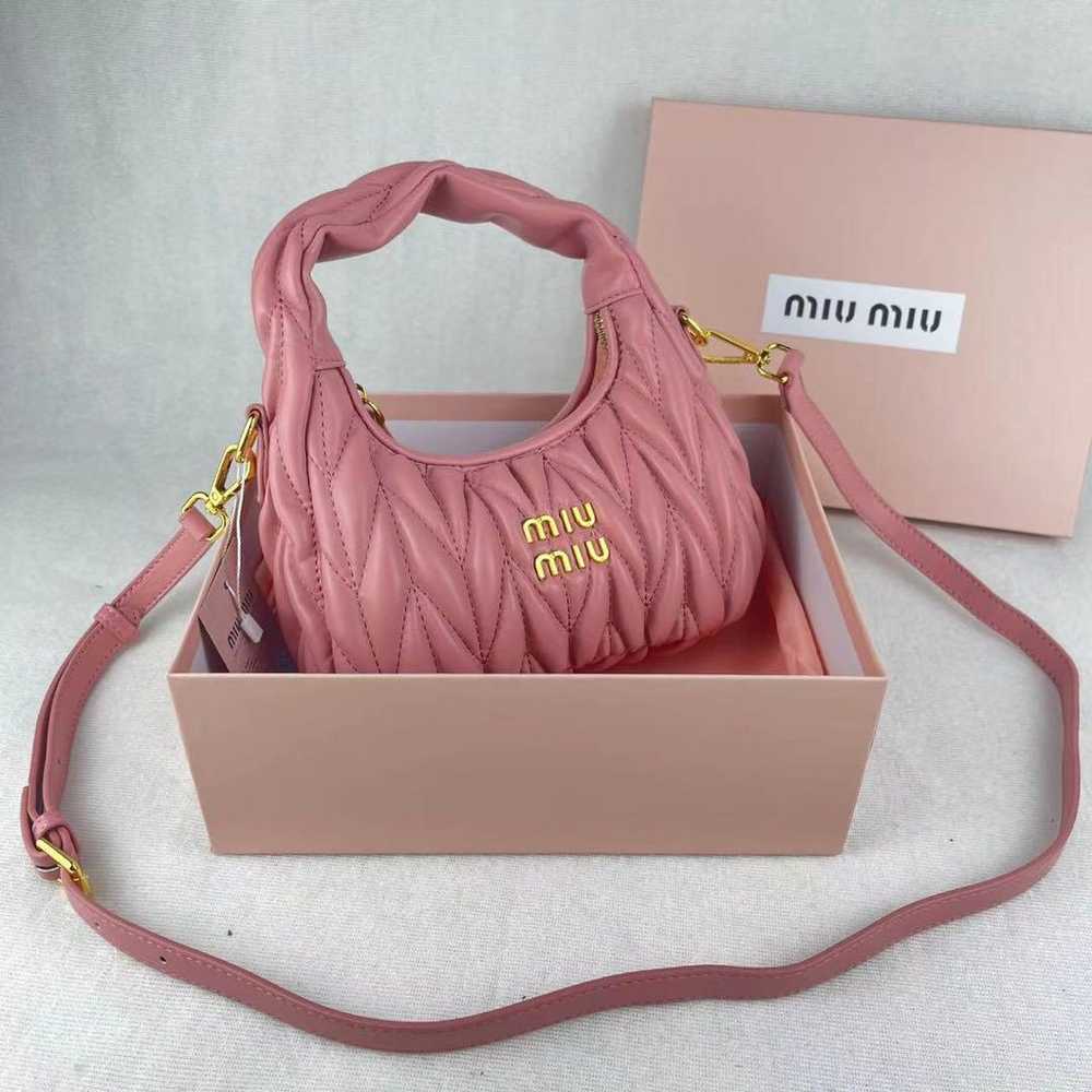 MIU MIU Matelassé Wonder Bag Pink - image 3