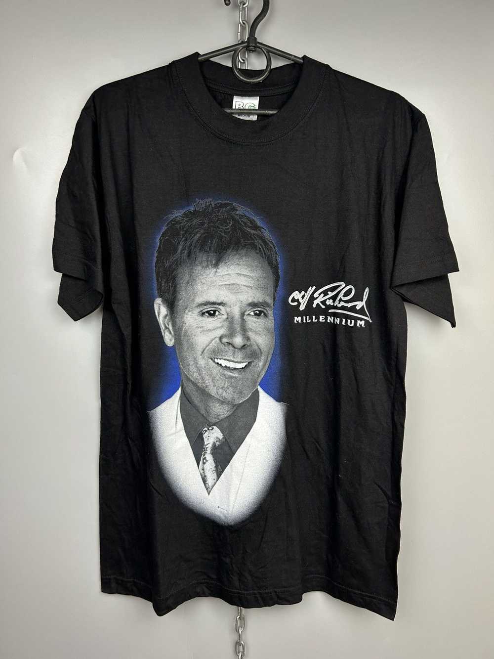 Band Tees × Vintage Vintage Cliff Richard Millenn… - image 1