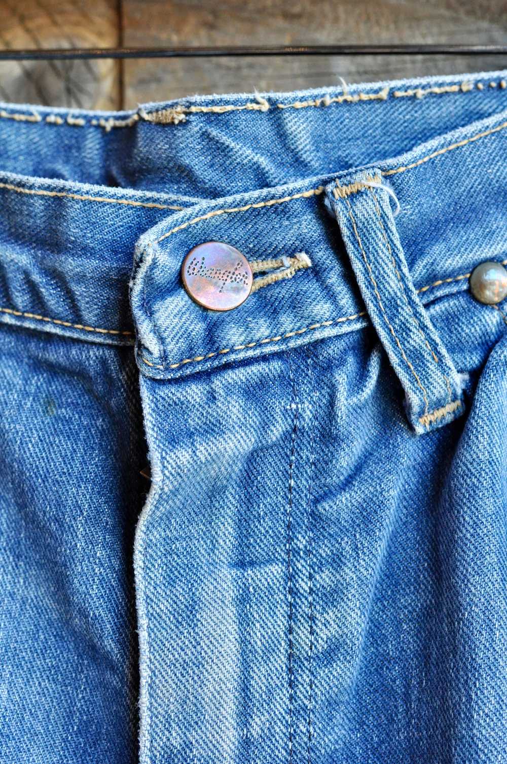 60s Patched Wrangler Jeans | Femme 4 / 29x28 - image 8