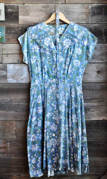 30s/40s Blue Floral Dress with Belt | M