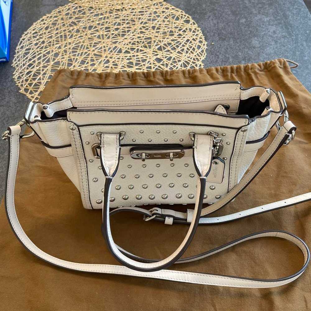 COACH White Leather Shoulder Bag - image 9