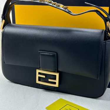 Excellent condition FENDI shoulder bag handbag sh… - image 1