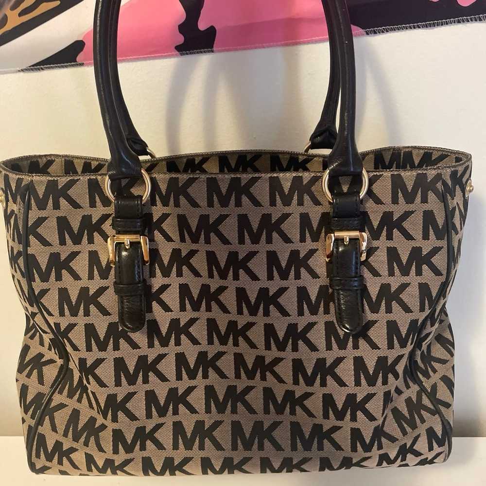 Micheal kors - image 2