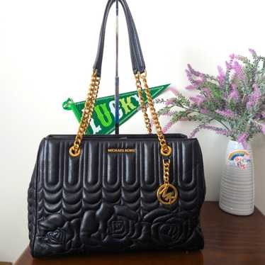 Michael Kors Rose Quilted Handbag In Black