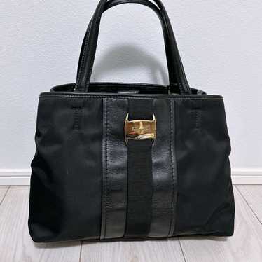 《Excellent Condition》Ferragamo Handbag