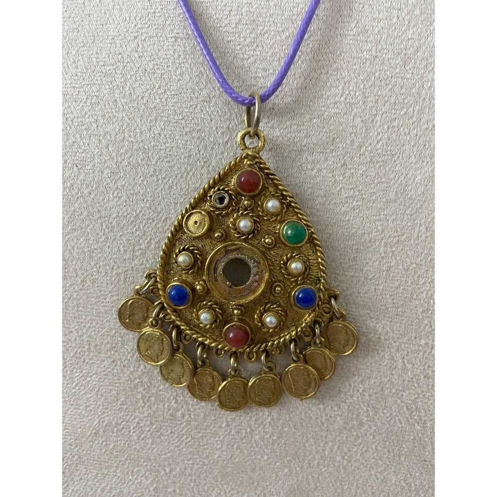 Vintage Vintage tribal pendant necklace gold tone - image 2