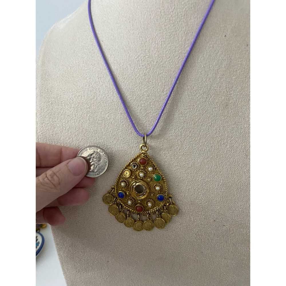 Vintage Vintage tribal pendant necklace gold tone - image 3