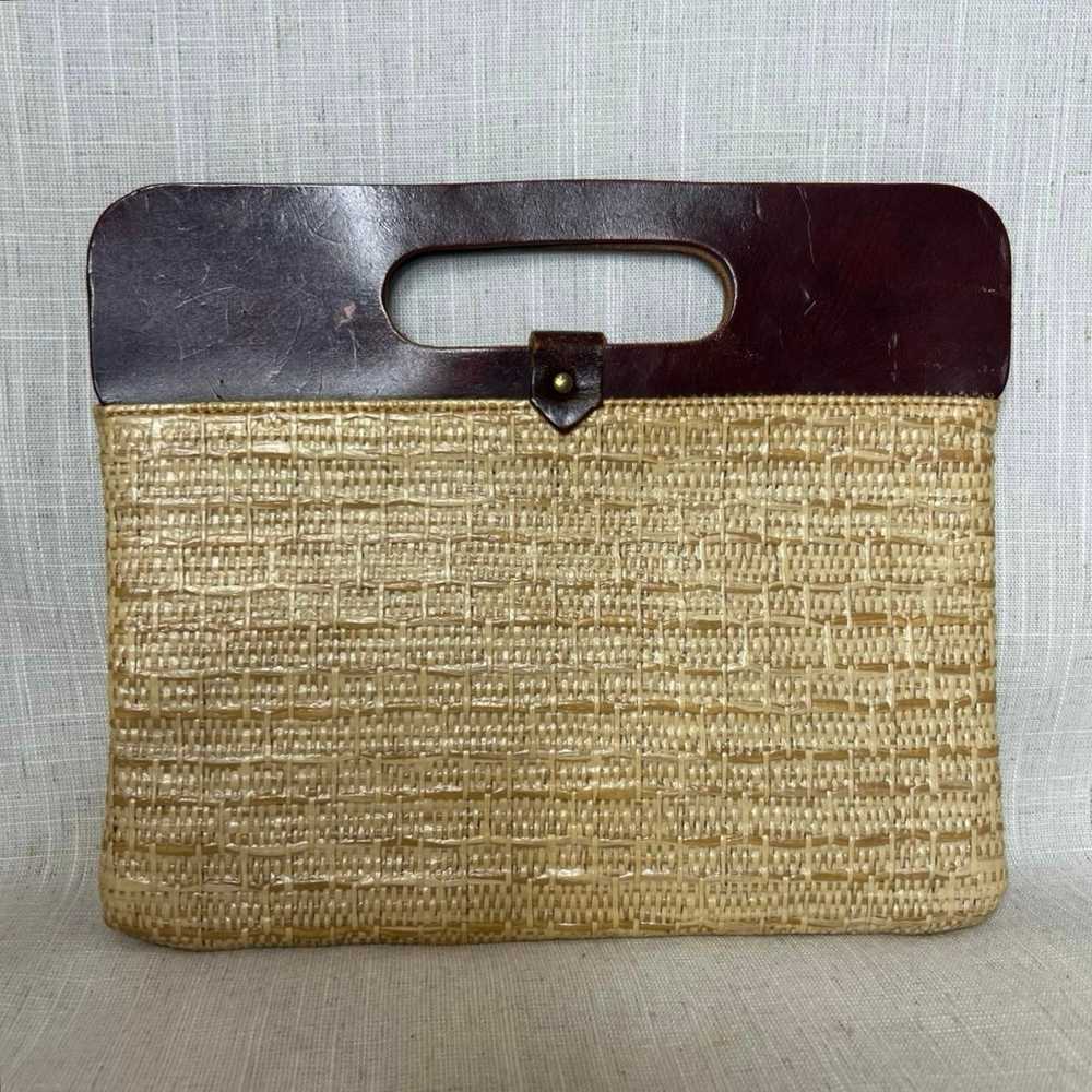 Vintage 70s Leather and Wicker Clutch Purse Brass… - image 2