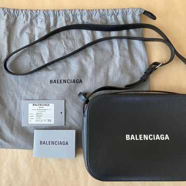 Balenciaga EVERYDAY Camera Bag S Black 552370