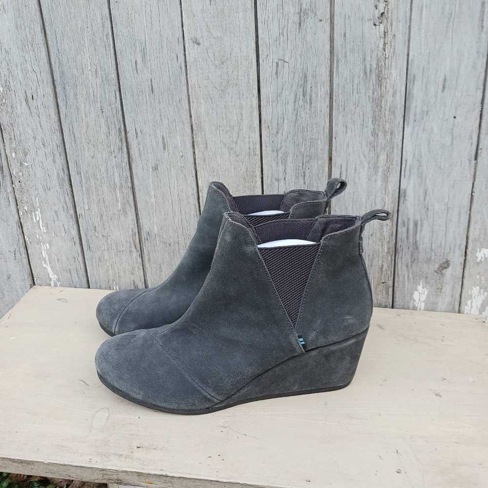 TOMS Kelsey Wedge  Grey Suede Bootie Ankle Boot W… - image 1