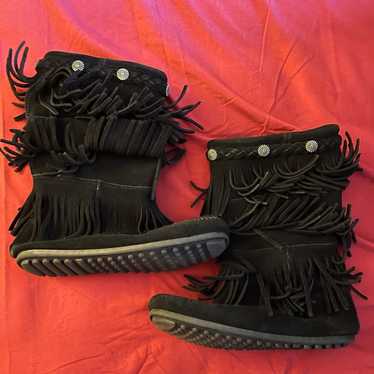 minnetonka moccasin boots - image 1