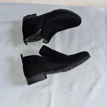 Black bootie loafers