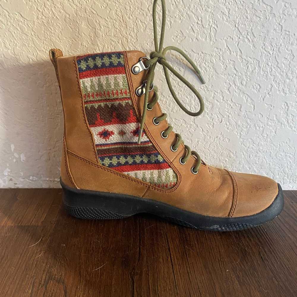 KEEN winter boots w/knit - image 2