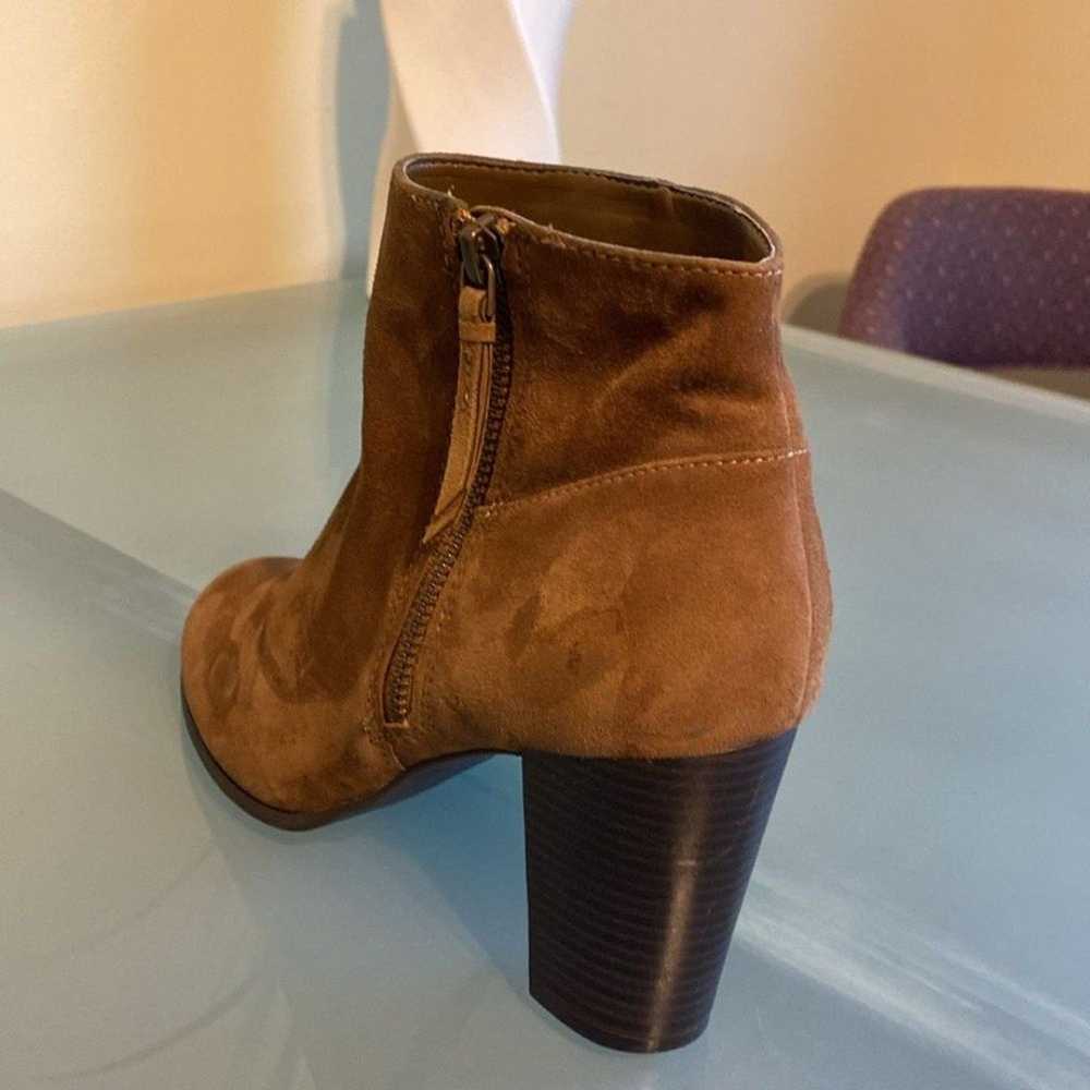 Like NEW Cole Haan Brown SUEDE Ankle Boots Wester… - image 5