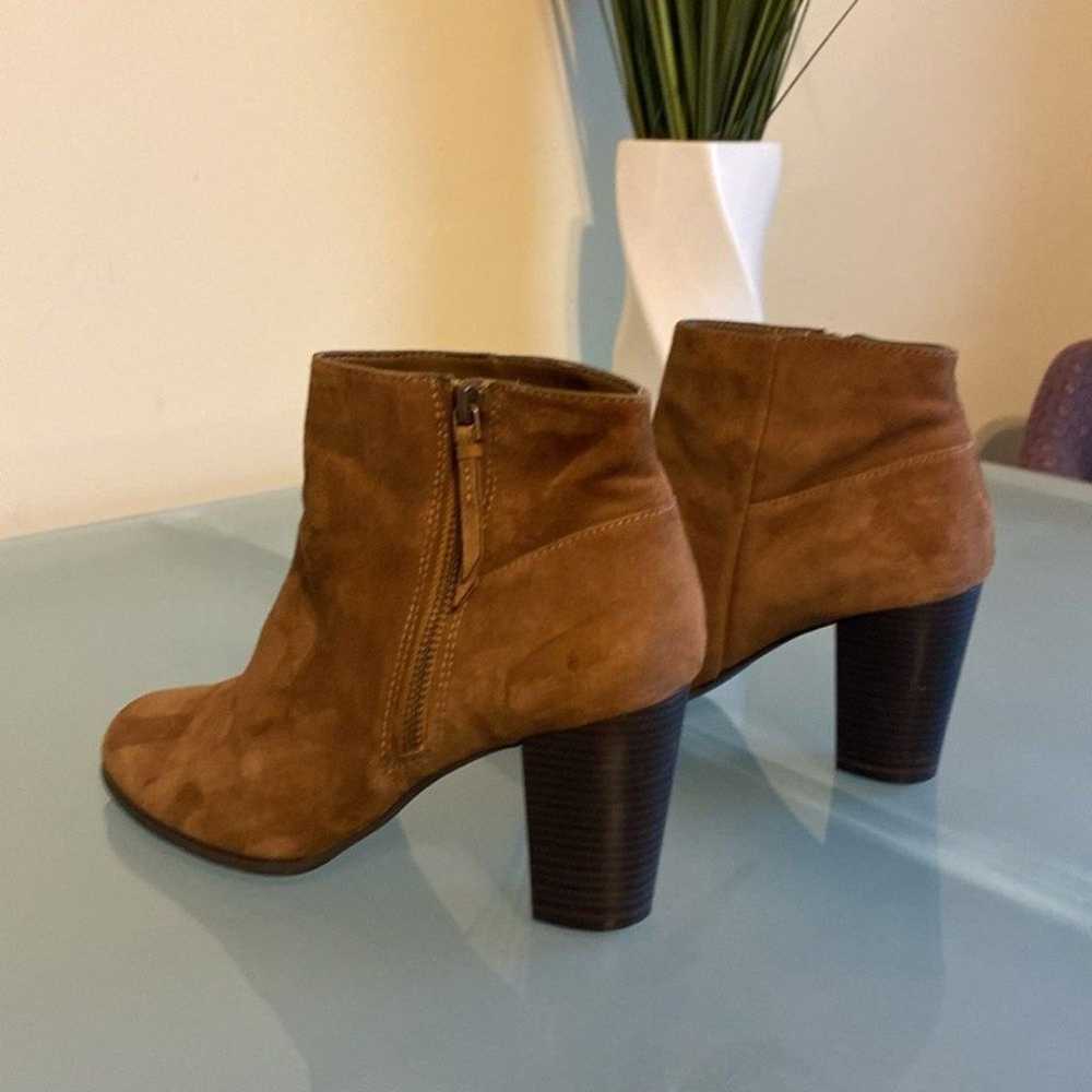 Like NEW Cole Haan Brown SUEDE Ankle Boots Wester… - image 7