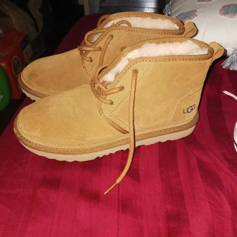 UGG fur lined size 5 - image 4