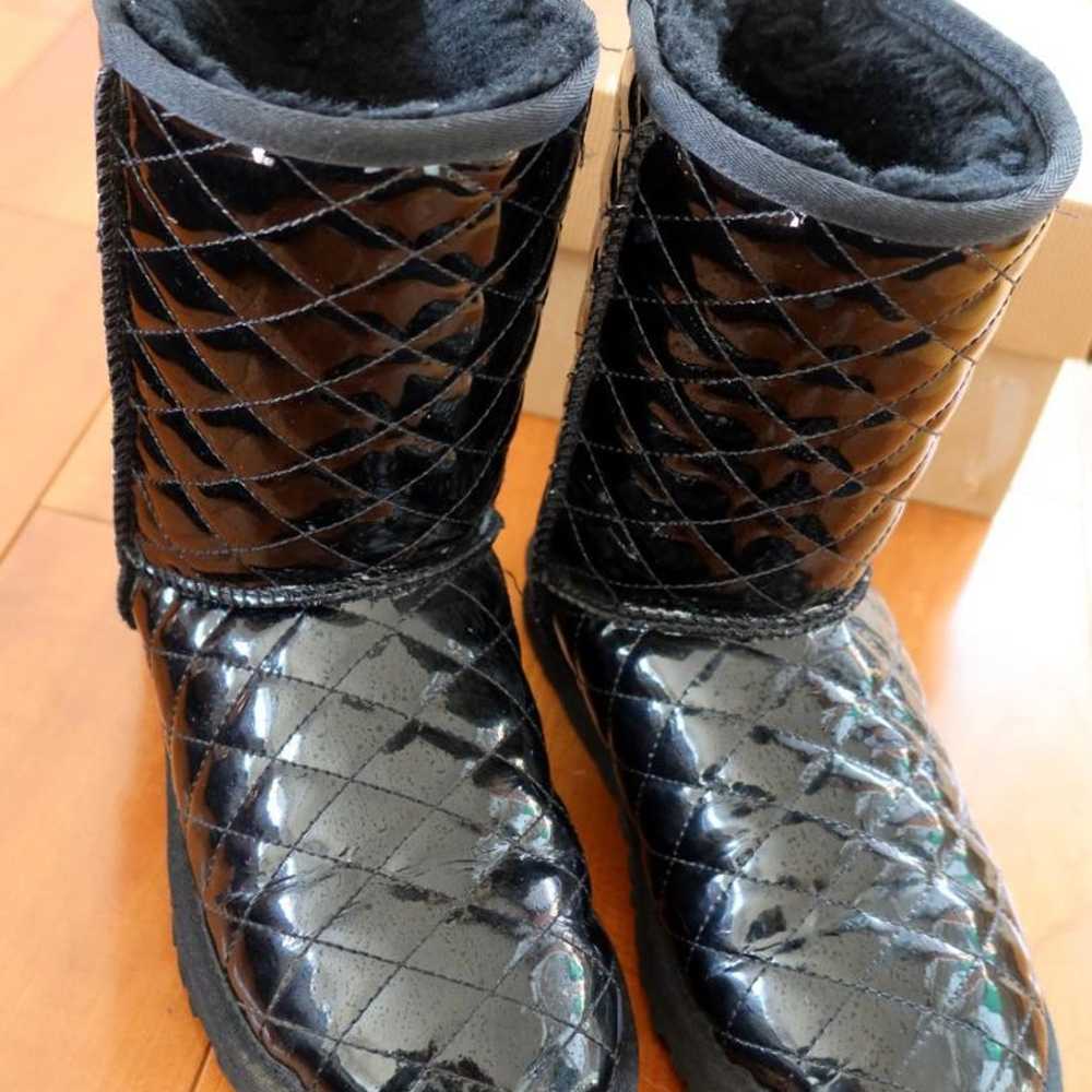 ★Sparkling and Cute★ UGG Quilted Patent Boots Siz… - image 1