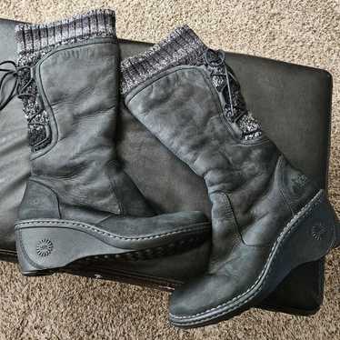 Ugg Boots "W Skylair 1936W/ BLK" Sz 9 - image 1