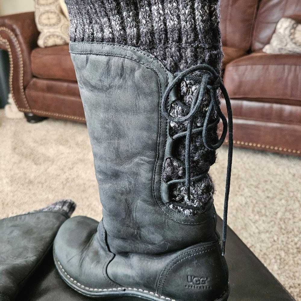 Ugg Boots "W Skylair 1936W/ BLK" Sz 9 - image 4