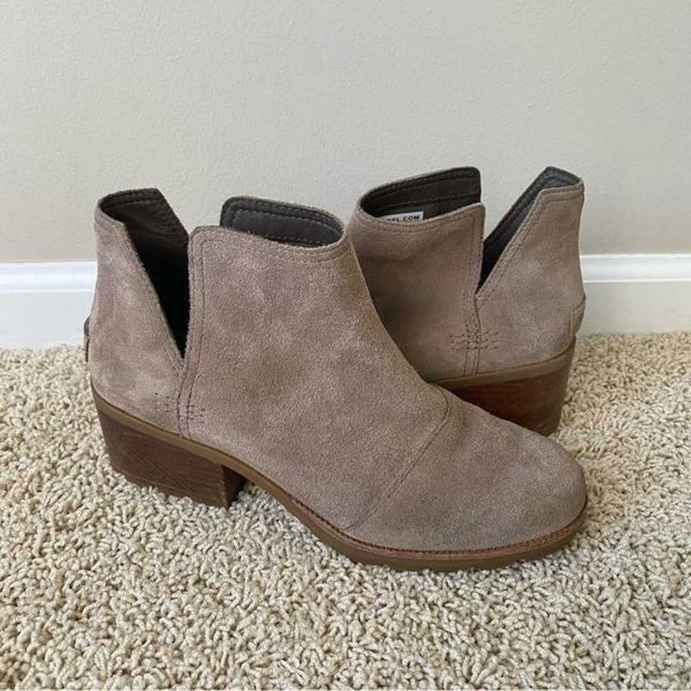 Sorel Cate Cut Out Ankle Boots Block Heel Suede 9 - image 1