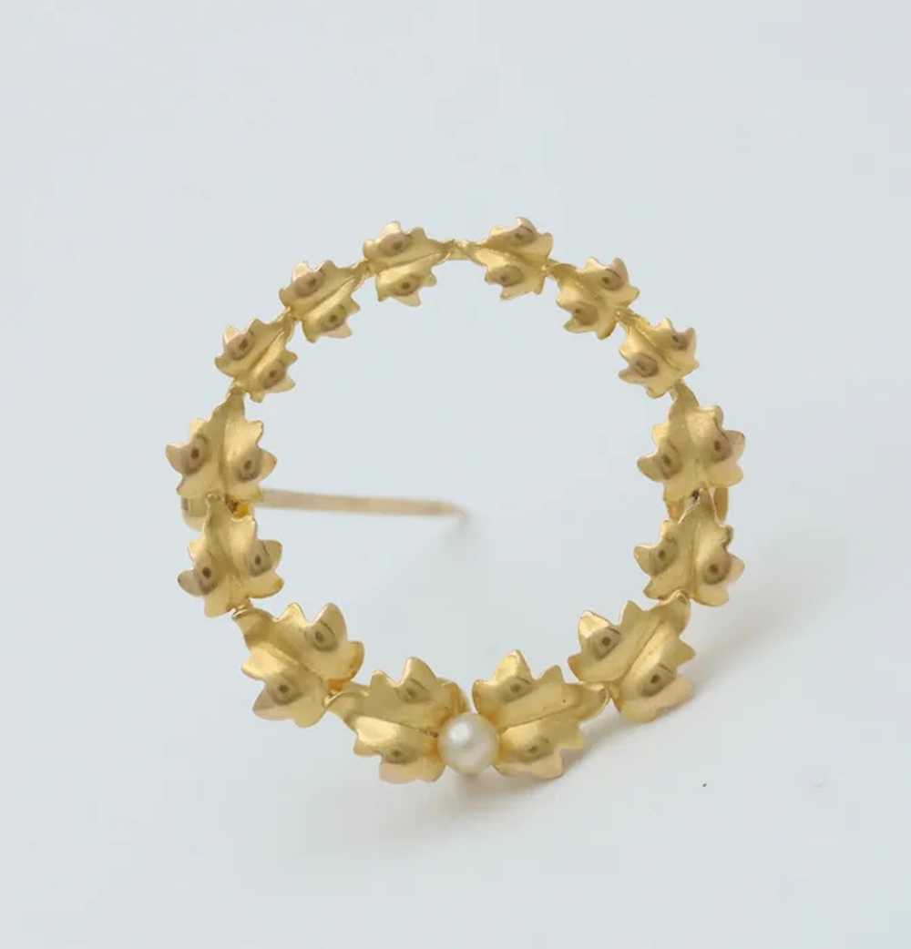 Vintage 14K Yellow Gold Wreath Pearl Brooch Pin - image 6