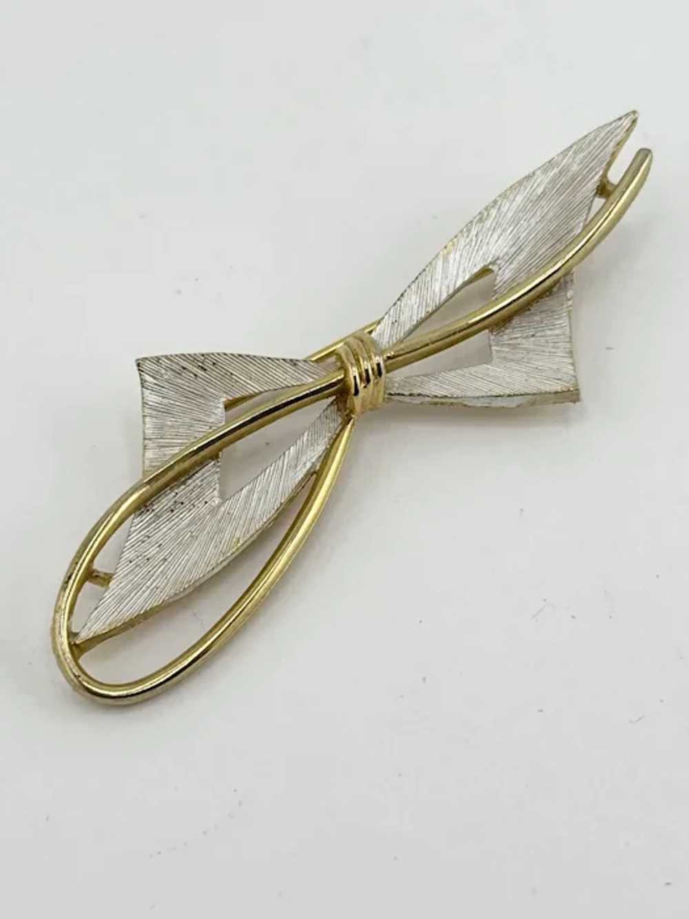 Vintage JJ Jonette Bow Brooch Pin - image 3