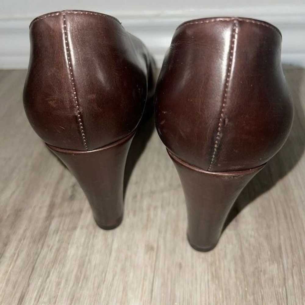 Vintage Barney’s New York brown leather pump heels - image 4