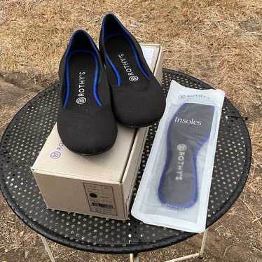 Ladies ROTHYS black flats- size 9.5 (fits like 9)