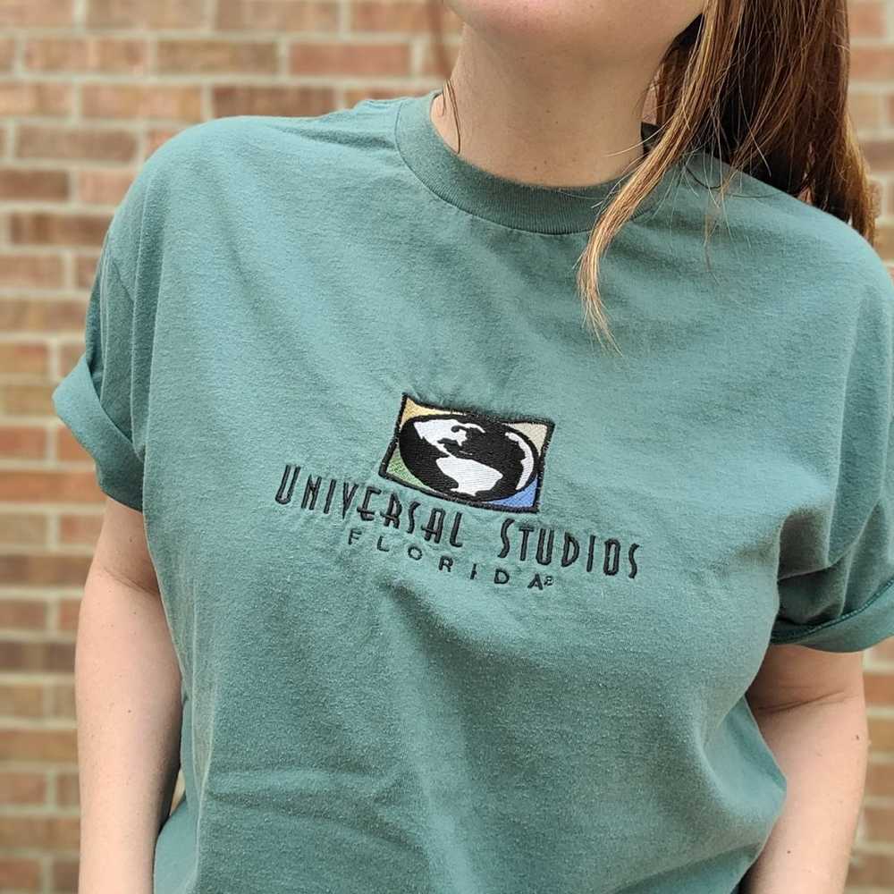 Vintage Universal Studios Florida embroidered tee… - image 2