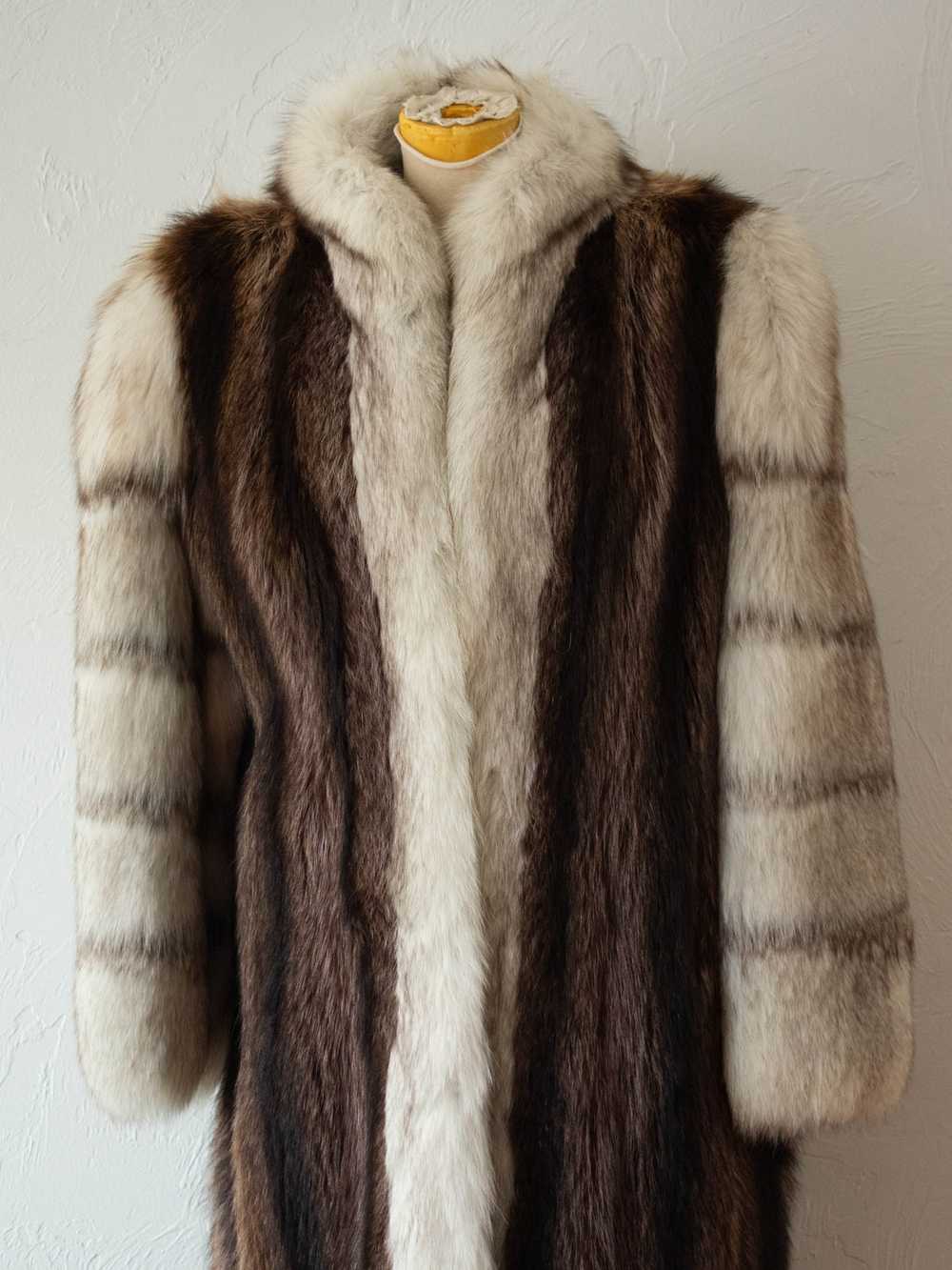 Vintage Canadian Bespoke Two-Tone Fur Coat M/L - image 2