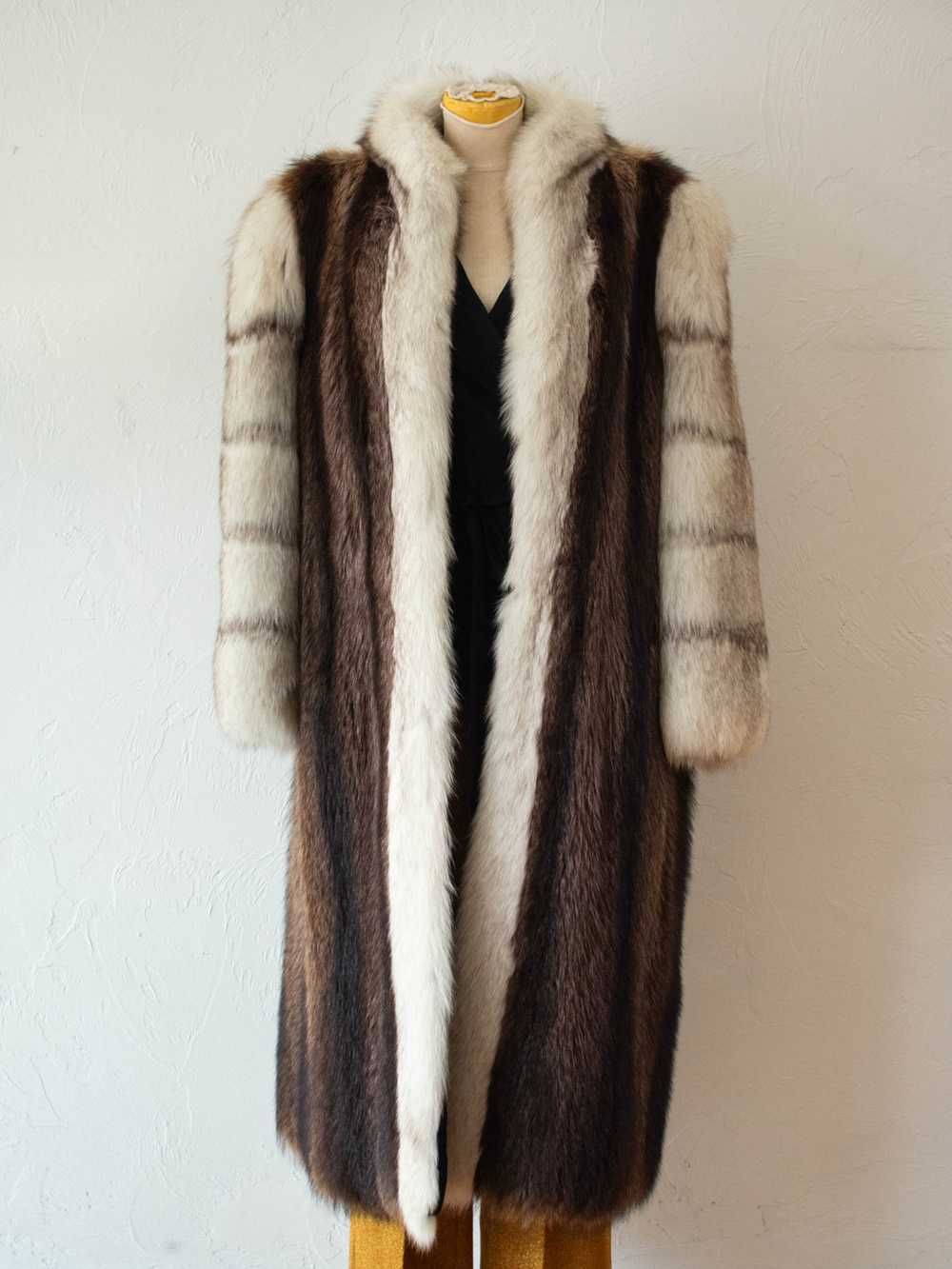 Vintage Canadian Bespoke Two-Tone Fur Coat M/L - image 6