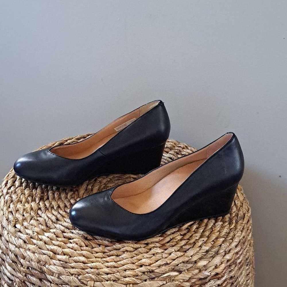 Vionic Womens Antonia Black Leather Slip On Pump … - image 2