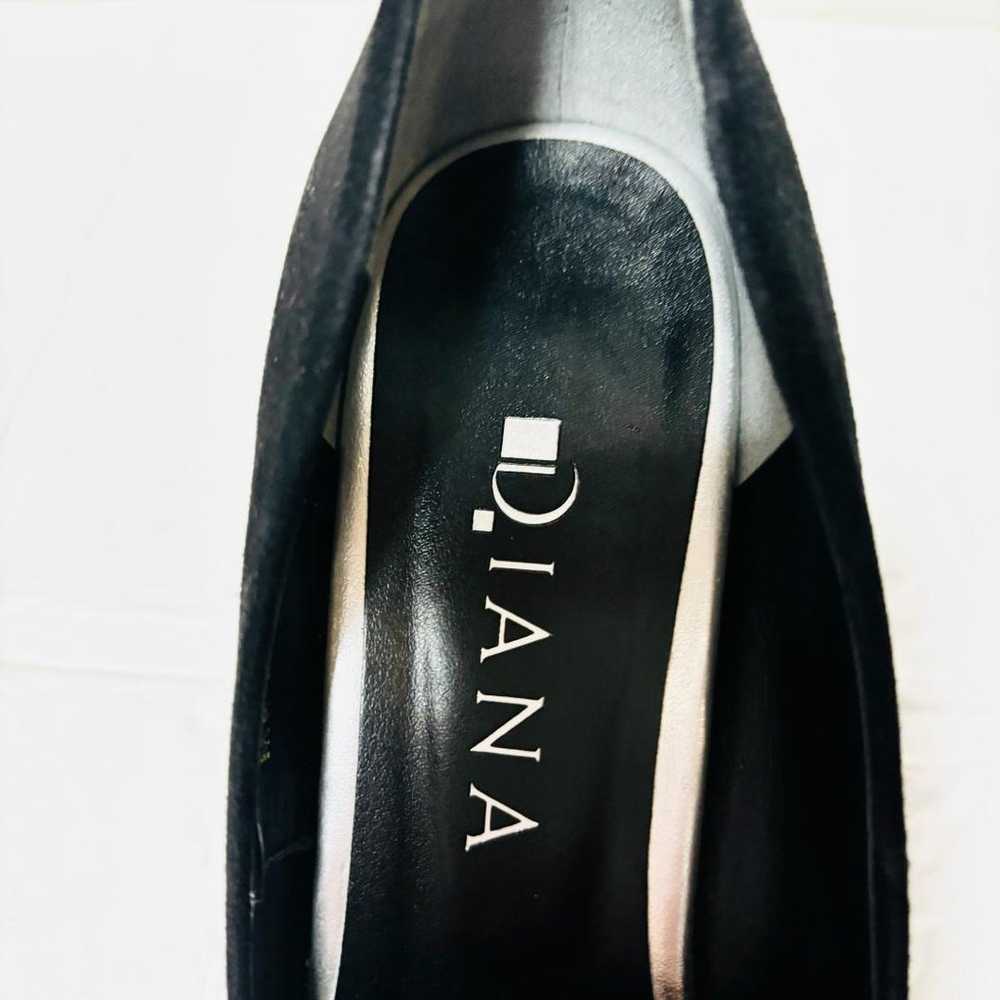 Excellent condition DIANA pumps with sparkling st… - image 8