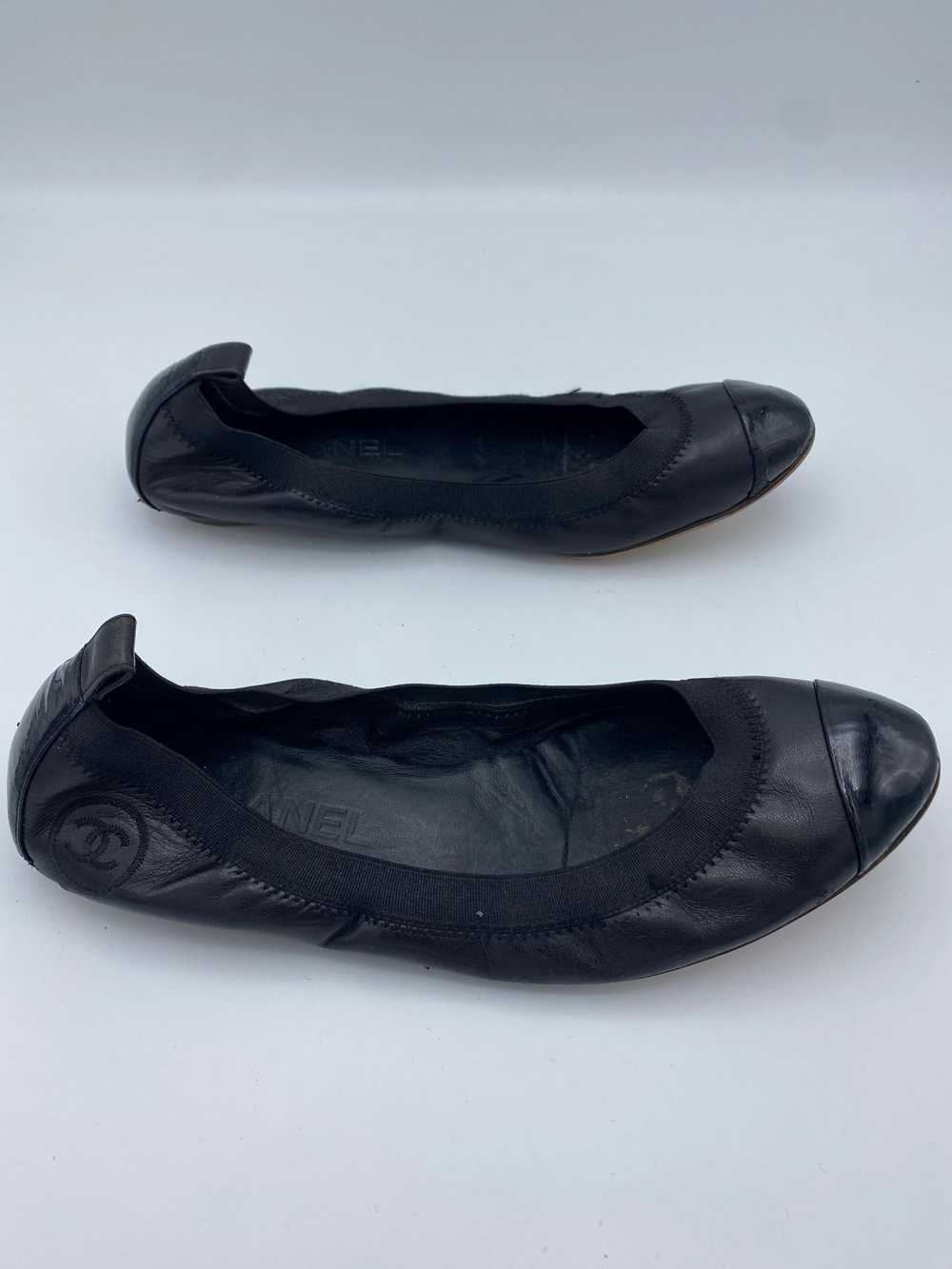 Chanel Black Leather Ballet Flat Shoes, Size 38 - image 10