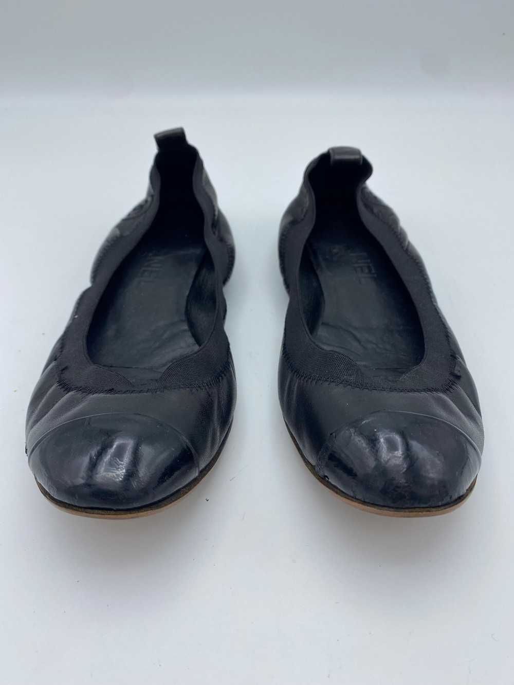 Chanel Black Leather Ballet Flat Shoes, Size 38 - image 8