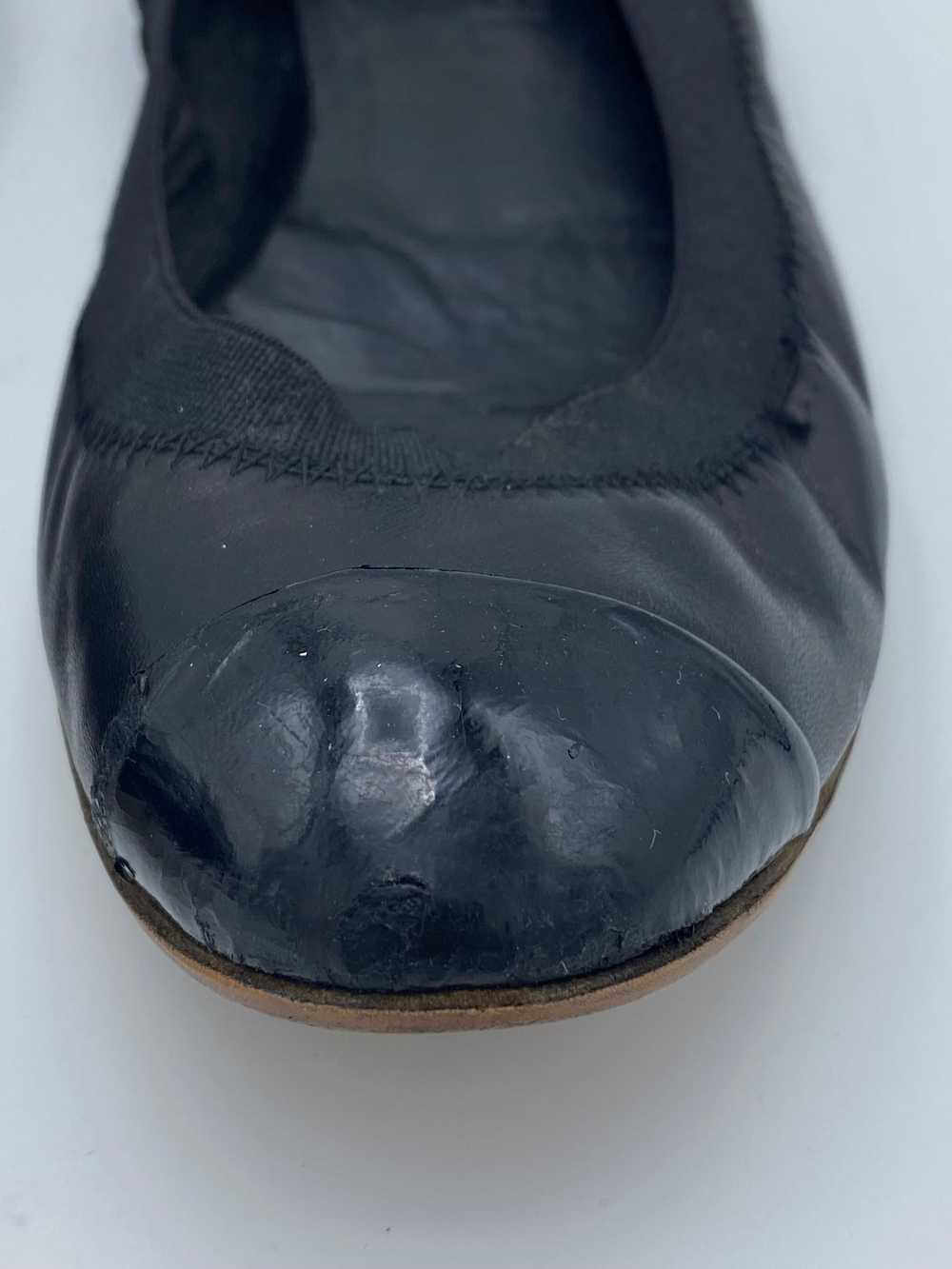 Chanel Black Leather Ballet Flat Shoes, Size 38 - image 9