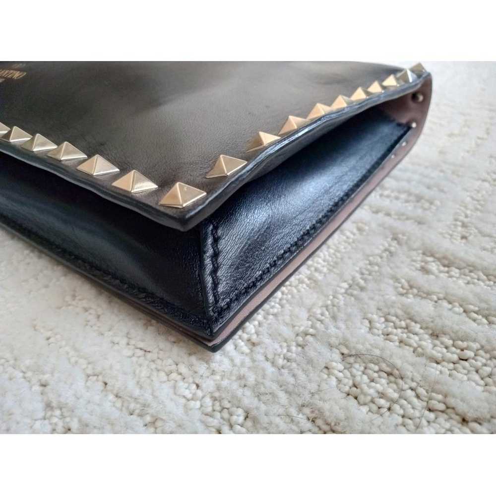 Valentino Garavani Rockstud leather clutch bag - image 9