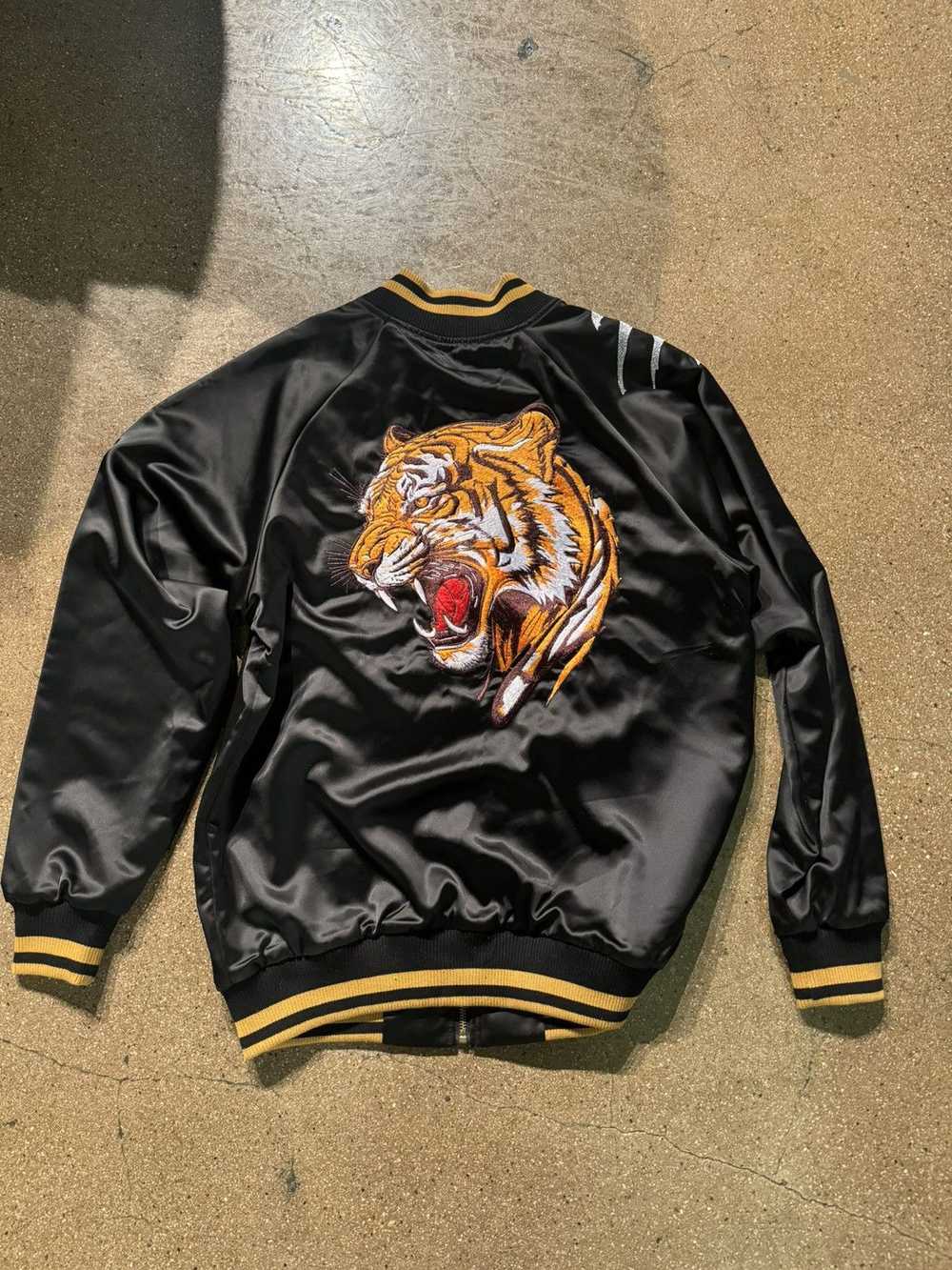 Japanese Brand × Streetwear Tiger Sukajan Jacket - image 1