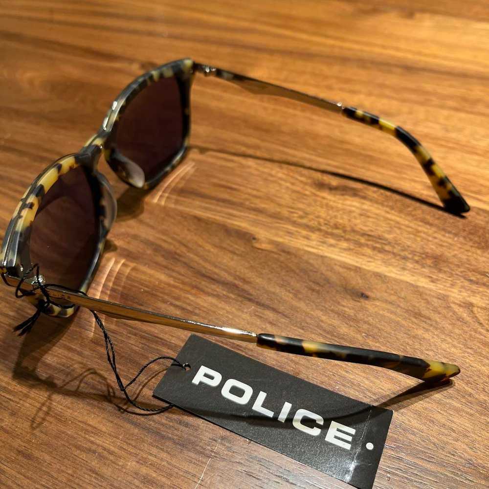 POLICE SUNGLASSES UNUSED #80B7 - image 2