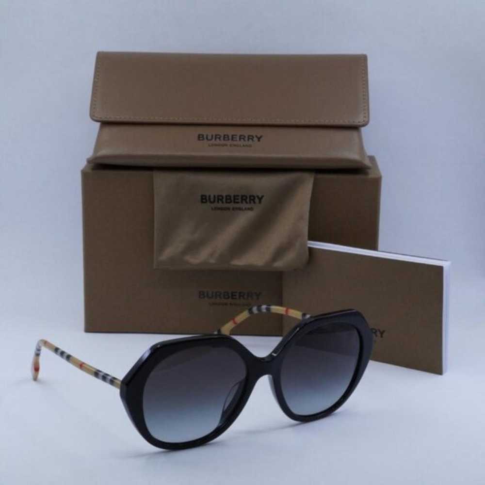 Burberry Sunglasses - image 11