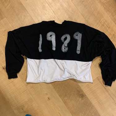 Taylor Swift 1989 tour shirt RARE