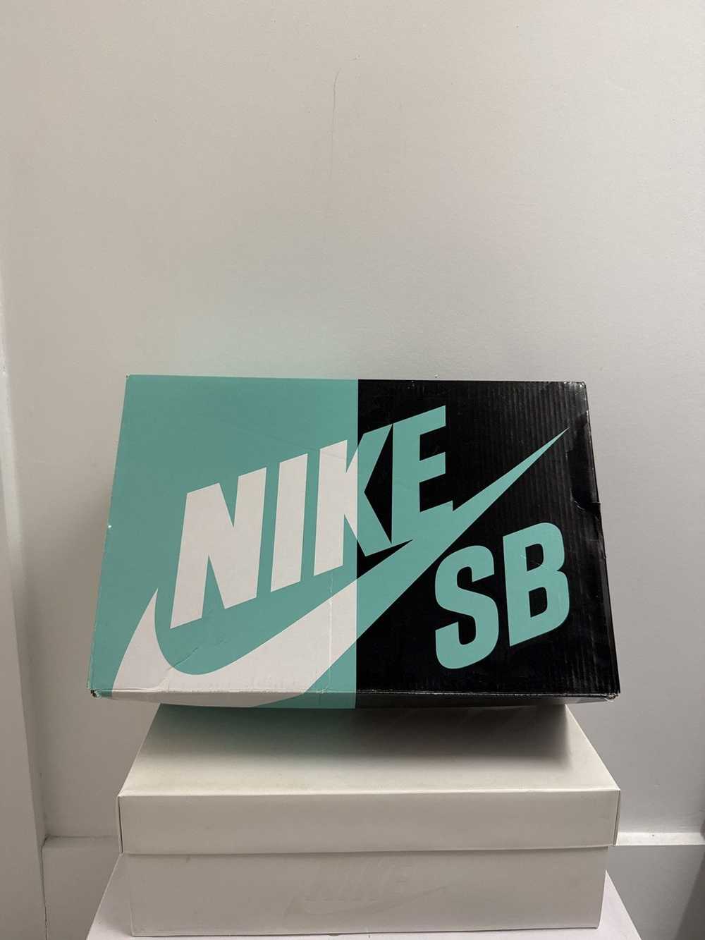 Nike × Soulland Nike SB Zoom Dunk High Pro QS - image 10