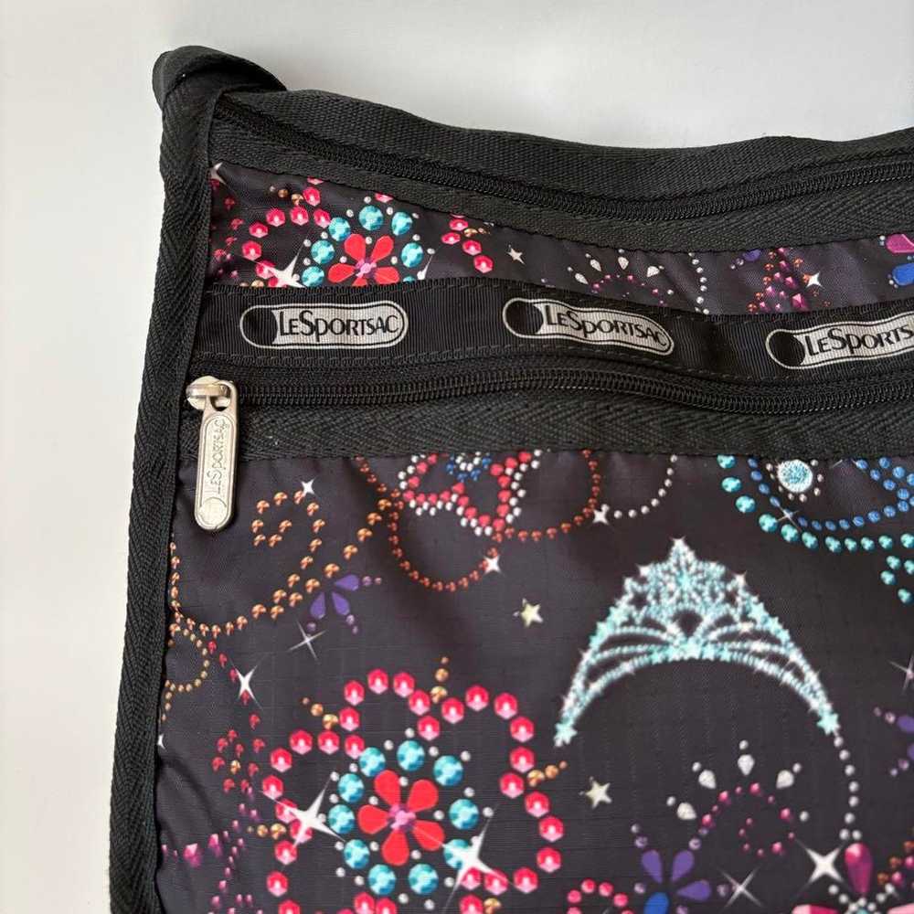 Ultra beautiful LeSportsac shoulder bag with Tiar… - image 11