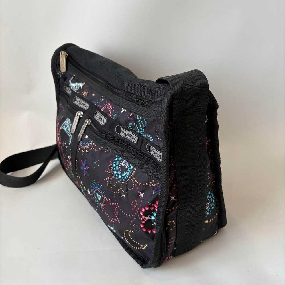 Ultra beautiful LeSportsac shoulder bag with Tiar… - image 4