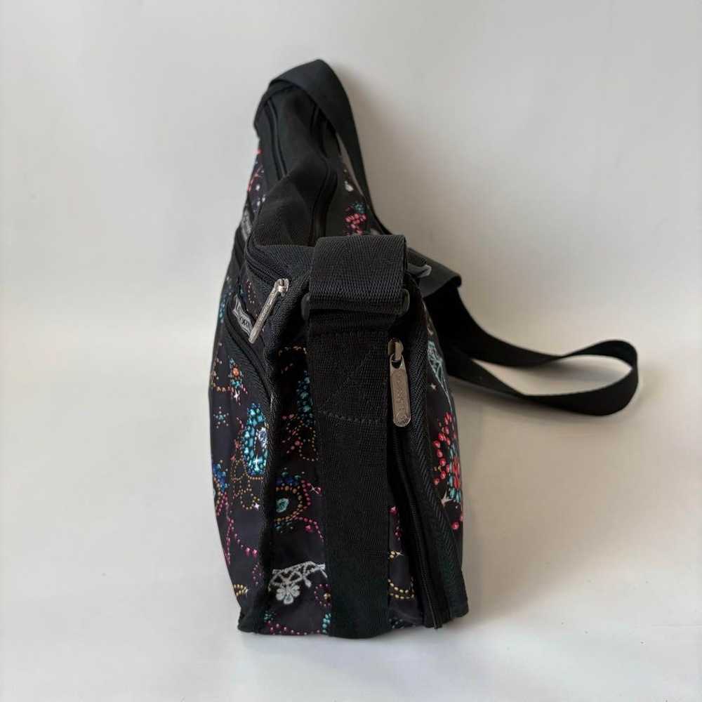 Ultra beautiful LeSportsac shoulder bag with Tiar… - image 6