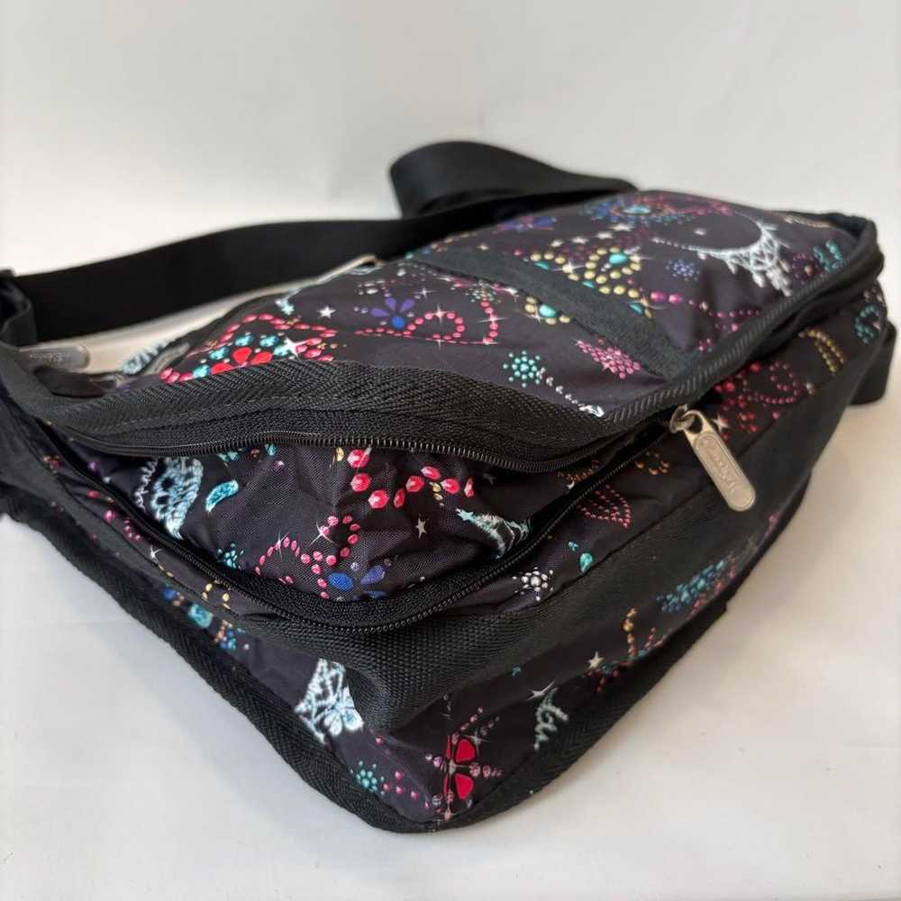 Ultra beautiful LeSportsac shoulder bag with Tiar… - image 7