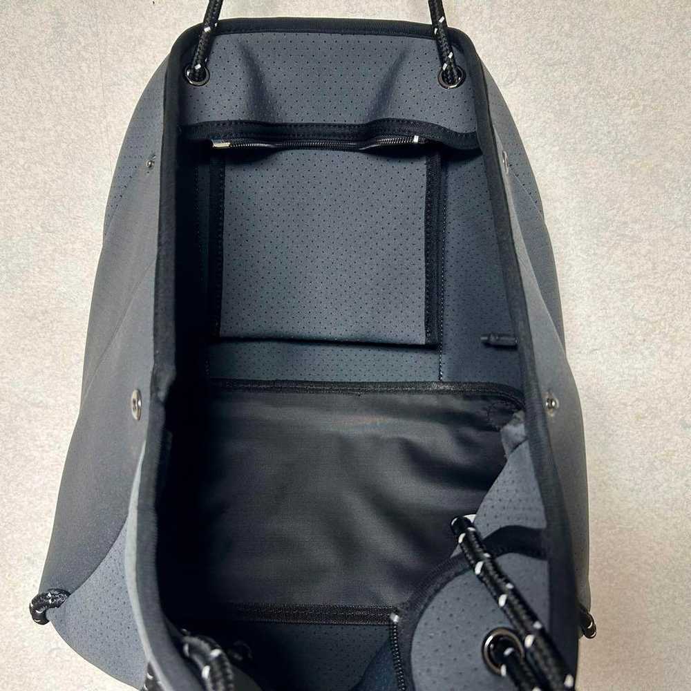 qbag zip M dark grey neoprene dark grey - image 9