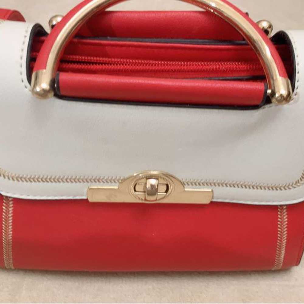 Red and white leather shoulder bag - image 3