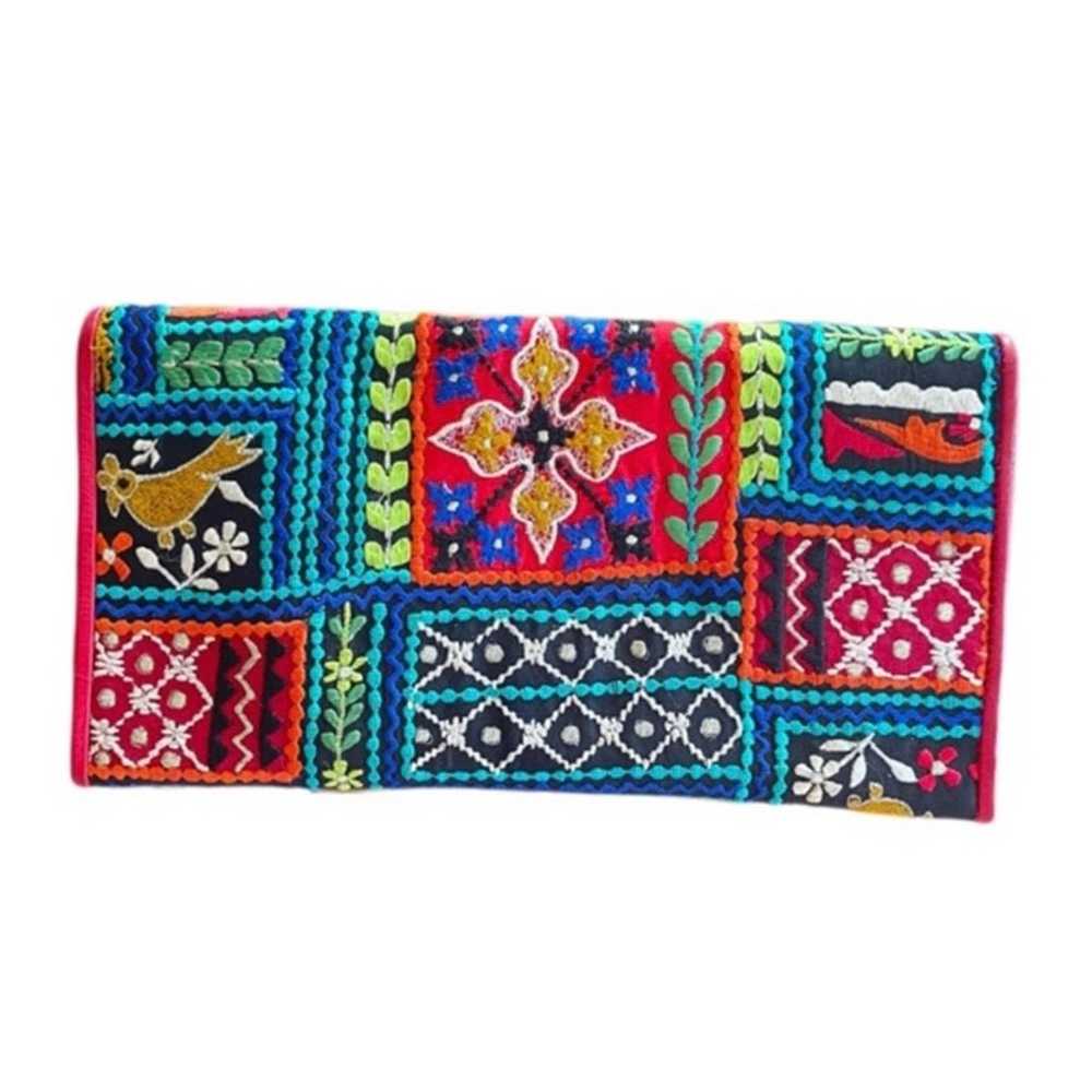 BOHO Embroidered Kitschy Vintage Clutch - image 3